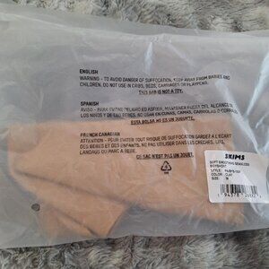 Skims Women's Soft Smoothing Seamless Clay Boy Short - size Medium - BNIP